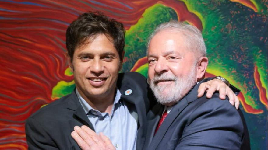 Axel Kicillof durante una conferencia de prensa en la provincia de Buenos Aires.
