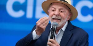 Luiz Inácio Lula da Silva durante una conferencia de prensa en Brasil.