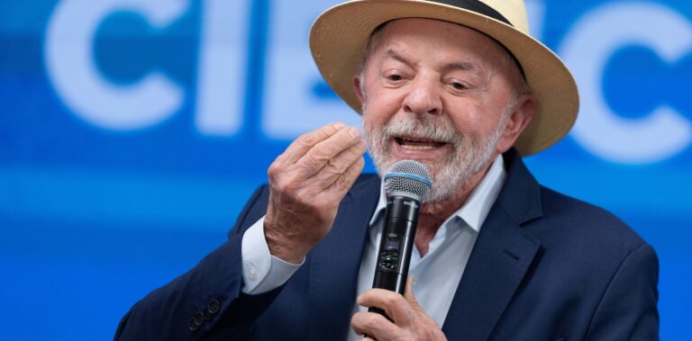 Luiz Inácio Lula da Silva durante una conferencia de prensa en Brasil.