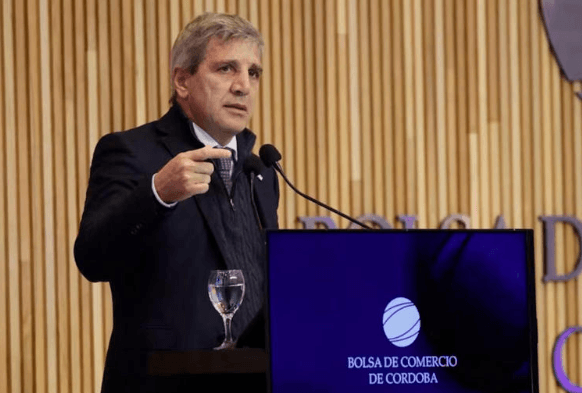 Caputo en Córdoba.