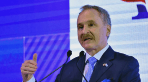 Peter Lamelas, embajador de EEUU