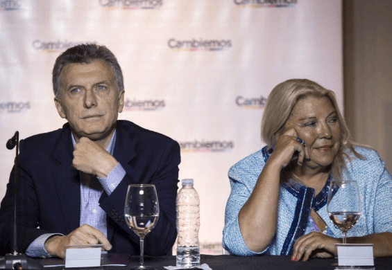 Macri junto a Carrió.