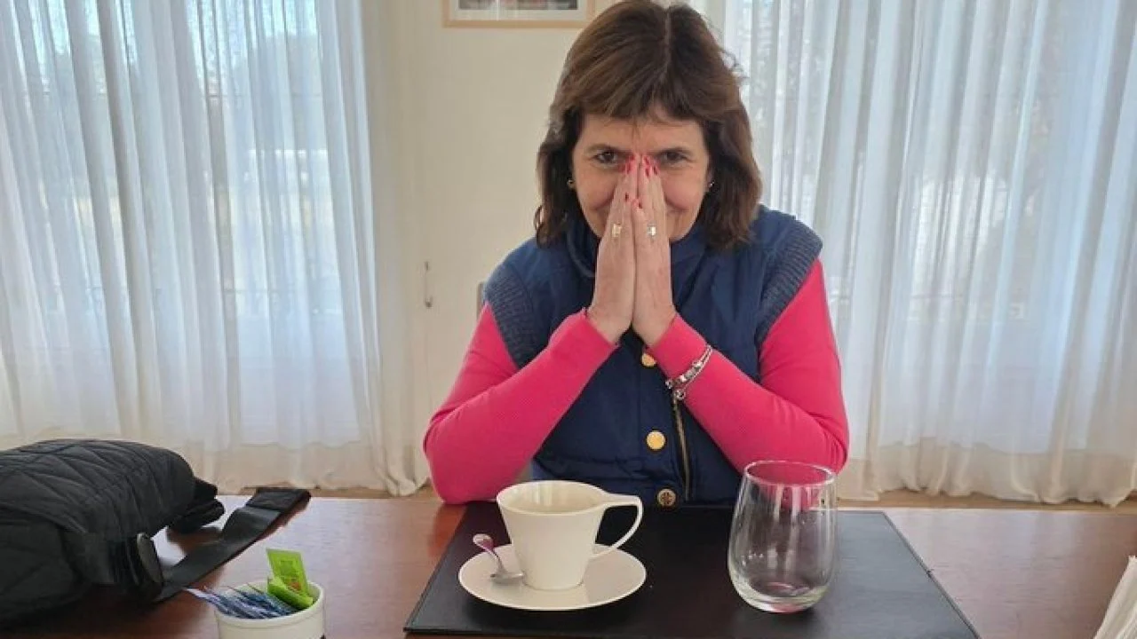 Café con Cristina pero no con Máximo